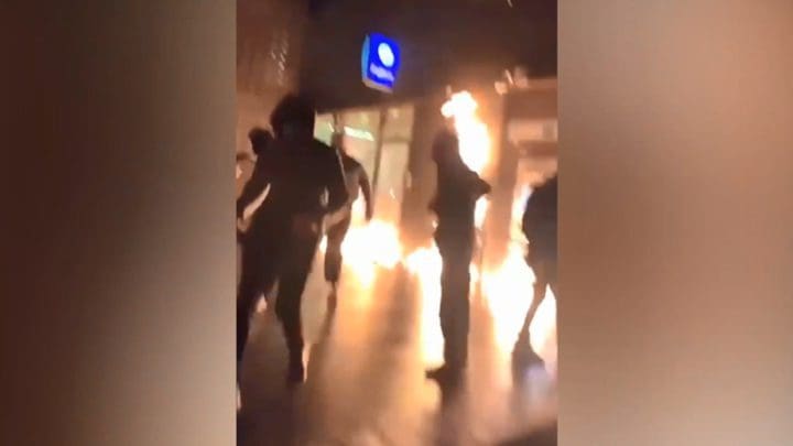 ادعاء إحراق مركز إنتخابات العراق مضلل فتبينوا